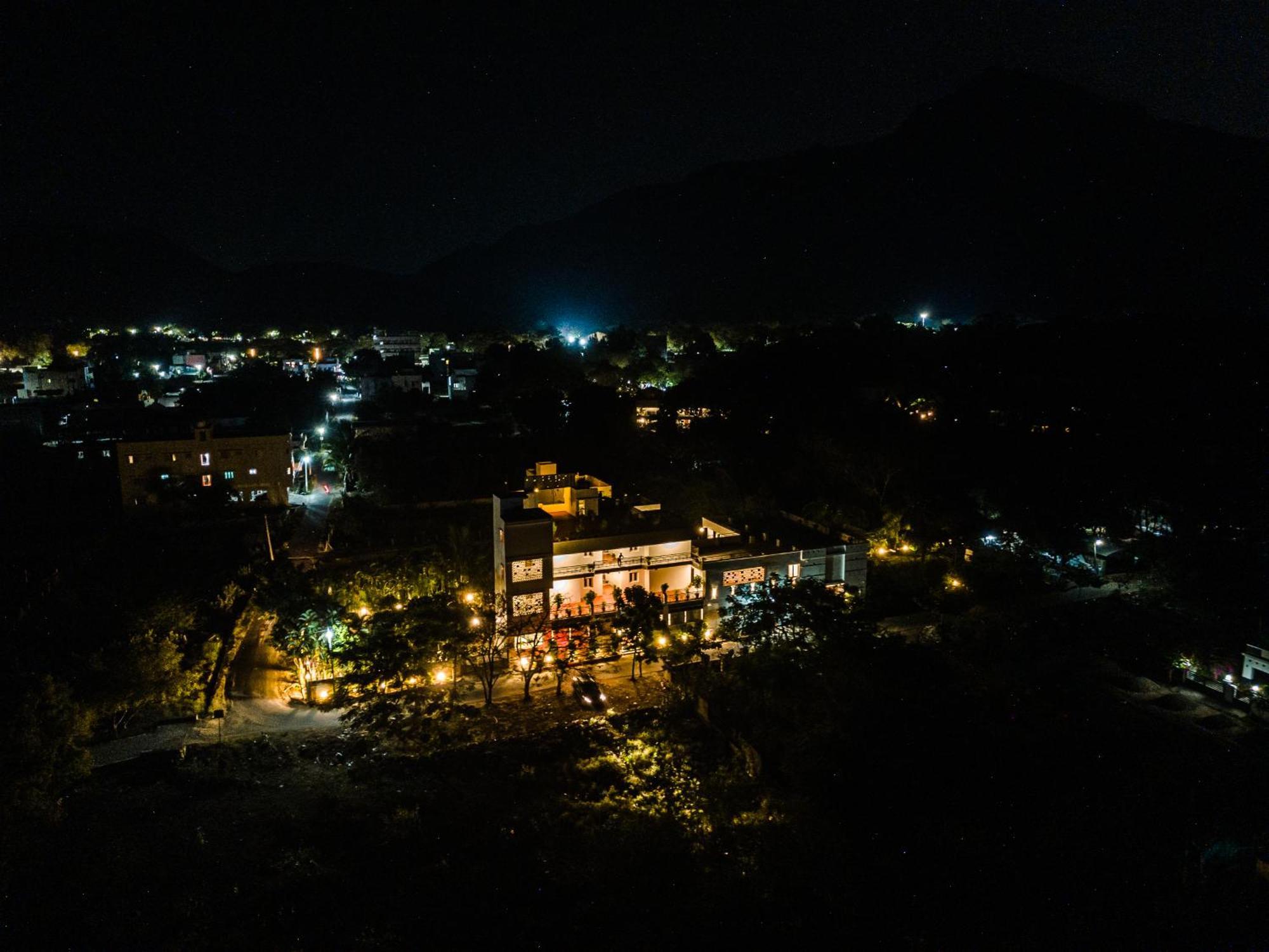 Aashreya Suites Tiruvannāmalai Zewnętrze zdjęcie